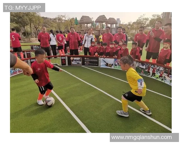 《足球之星：热血少年踏上梦幻绿茵的荣耀征程》